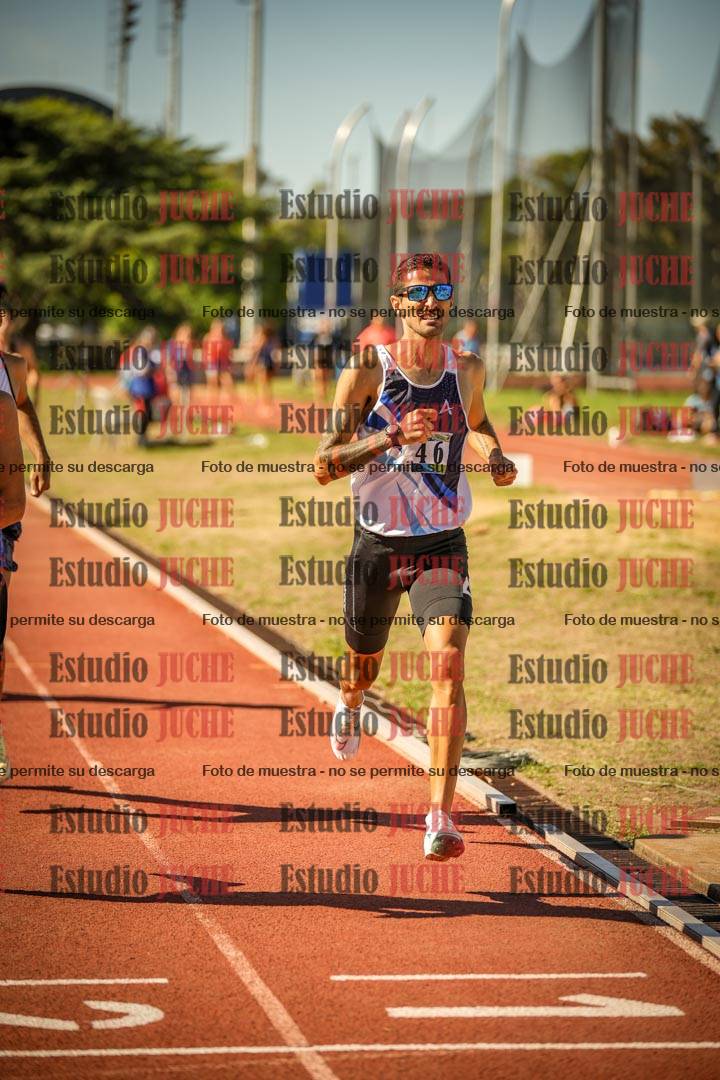 Fotos de los 800 m llanos de varones