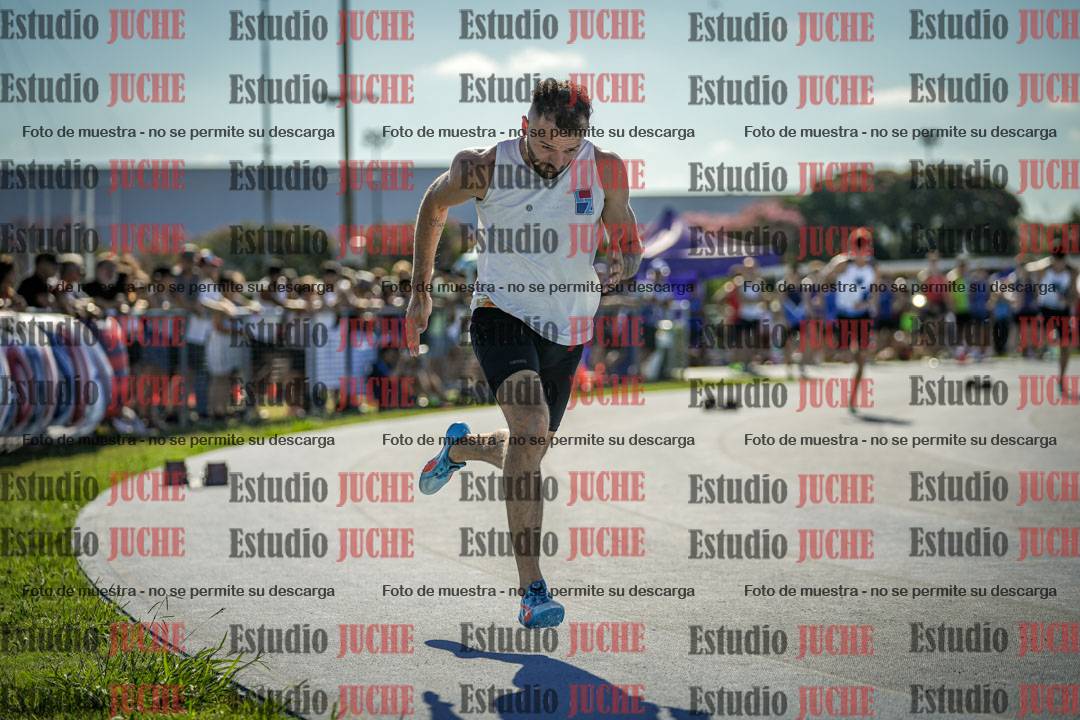 Fotos de los 400 m llanos de varones