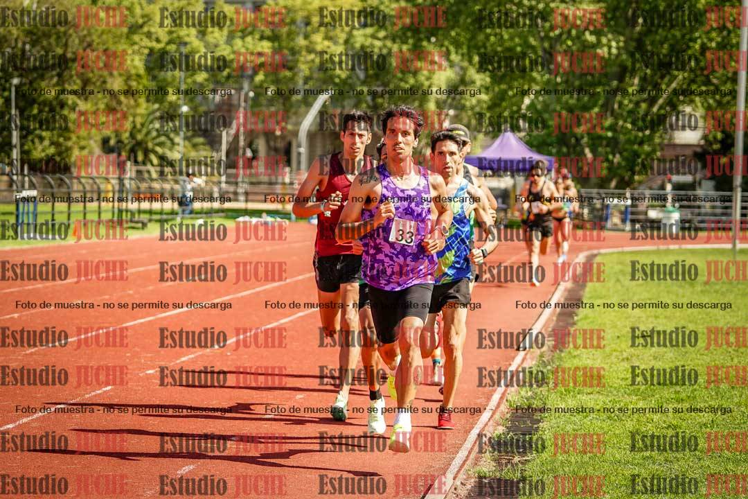 Fotos de los 5000 m llanos de mujeres y varones