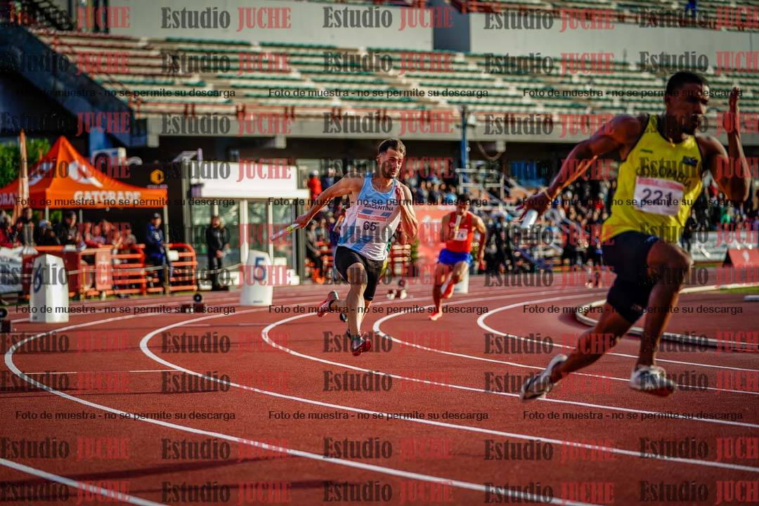 Fotos de los relevos 4x100 m de varones