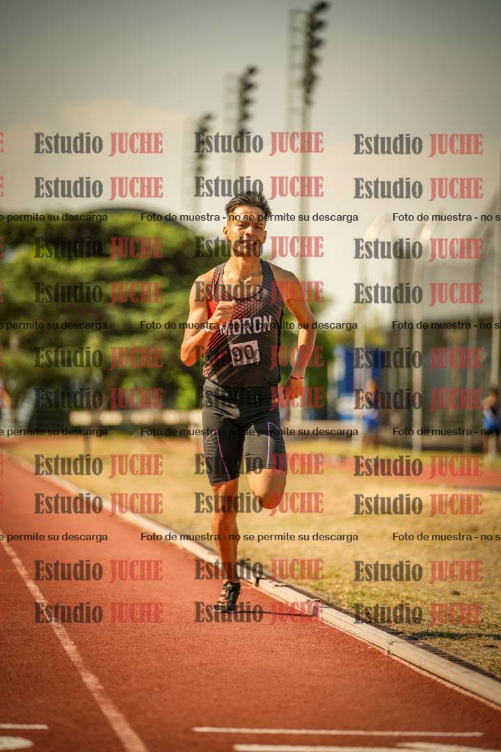 Fotos de los 800 m llanos de varones