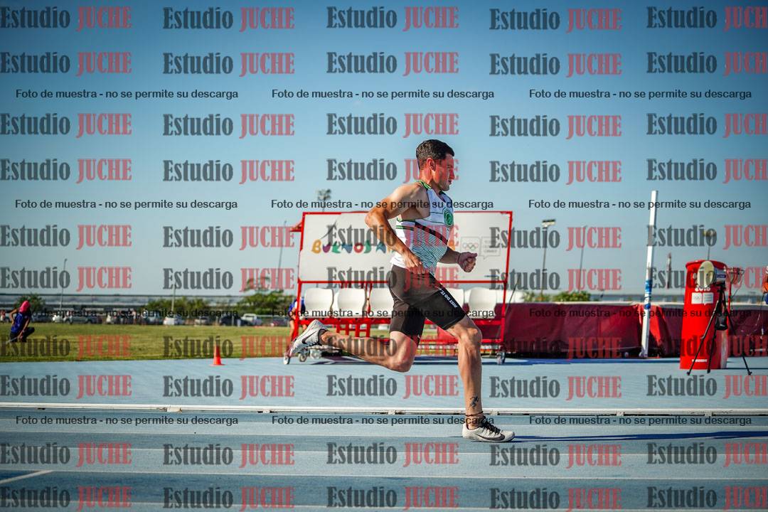 Fotos de los 400 m llanos de varones