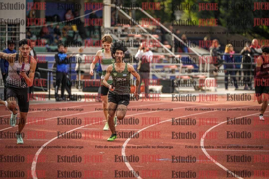 Fotos de las postas 4x400 m llanos de varones