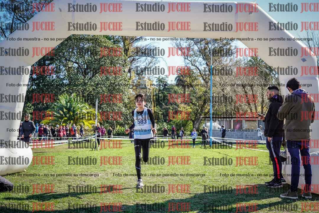Fotos de la llegada del cross de 1000 m