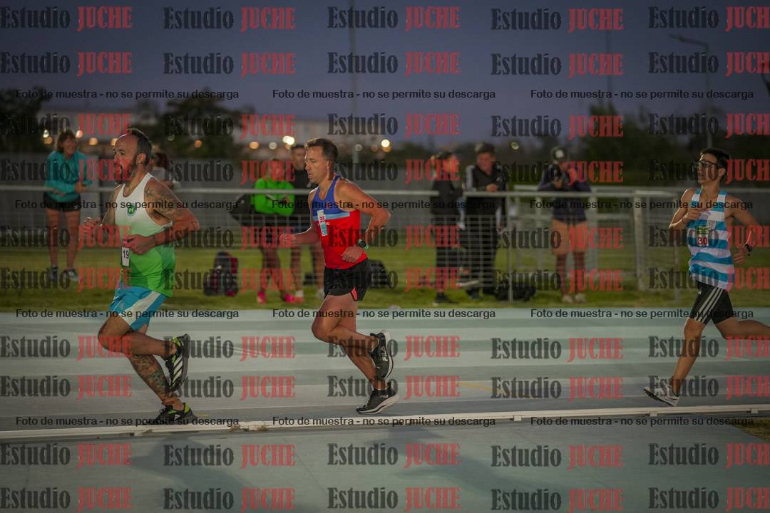 Fotos de los 3000 m llanos de varones