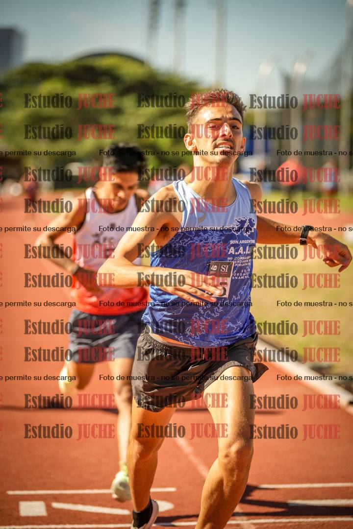 Fotos de los 800 m llanos de varones