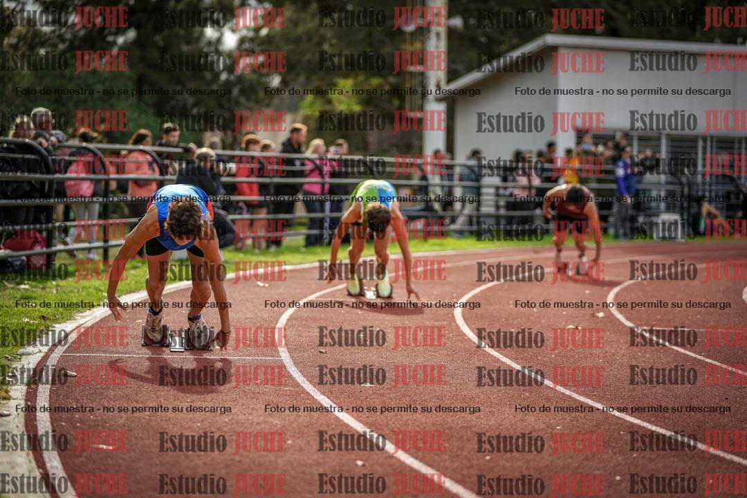Fotos de los 400 m llanos de varones