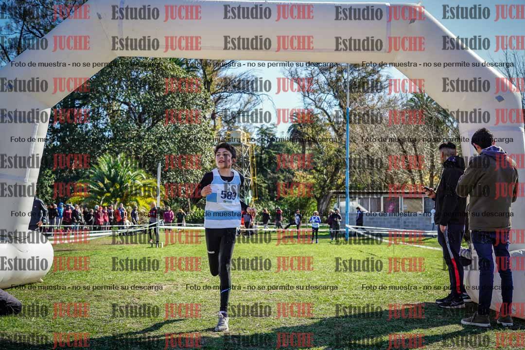 Fotos de la llegada del cross de 1000 m