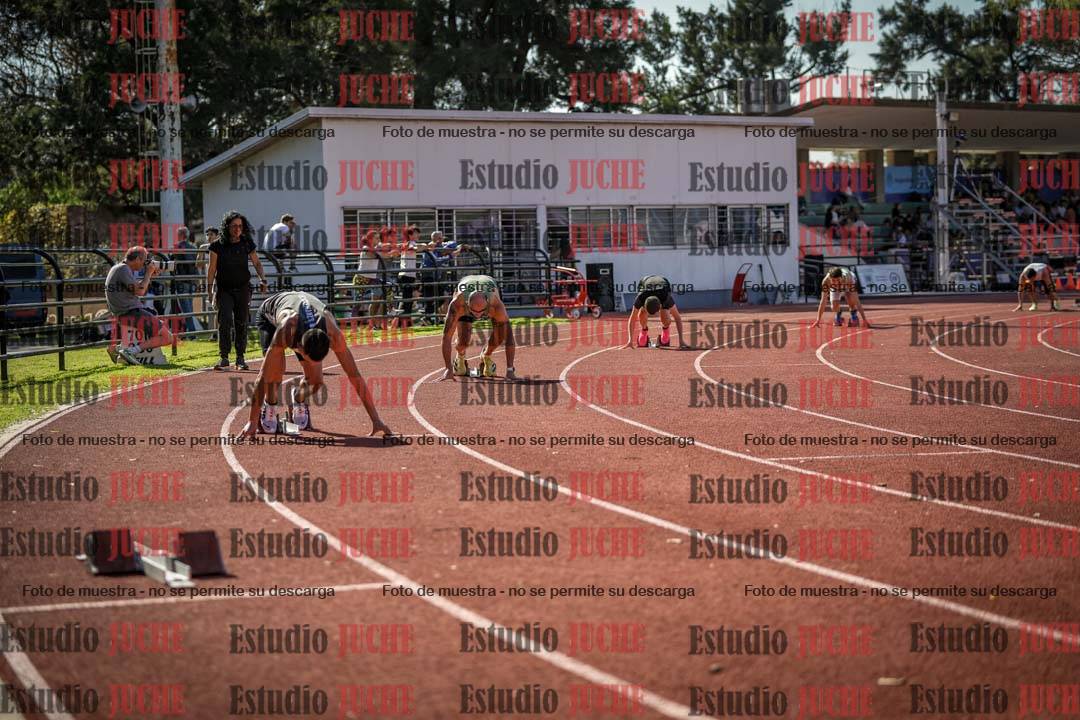 Fotos de los 400 m llanos de varones