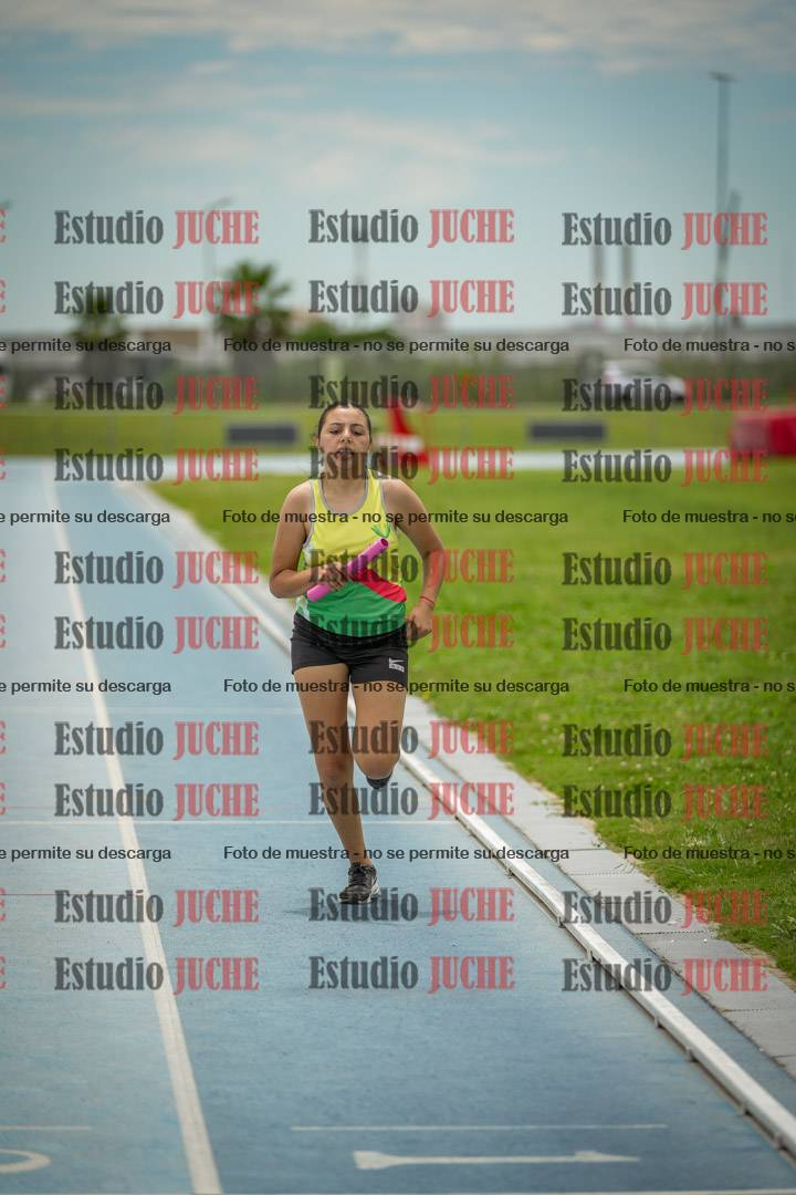 Fotos de las postas 4x200 m llanos de mujeres