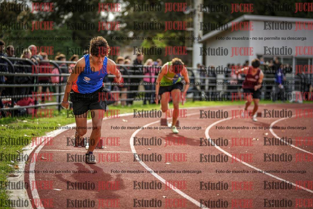 Fotos de los 400 m llanos de varones
