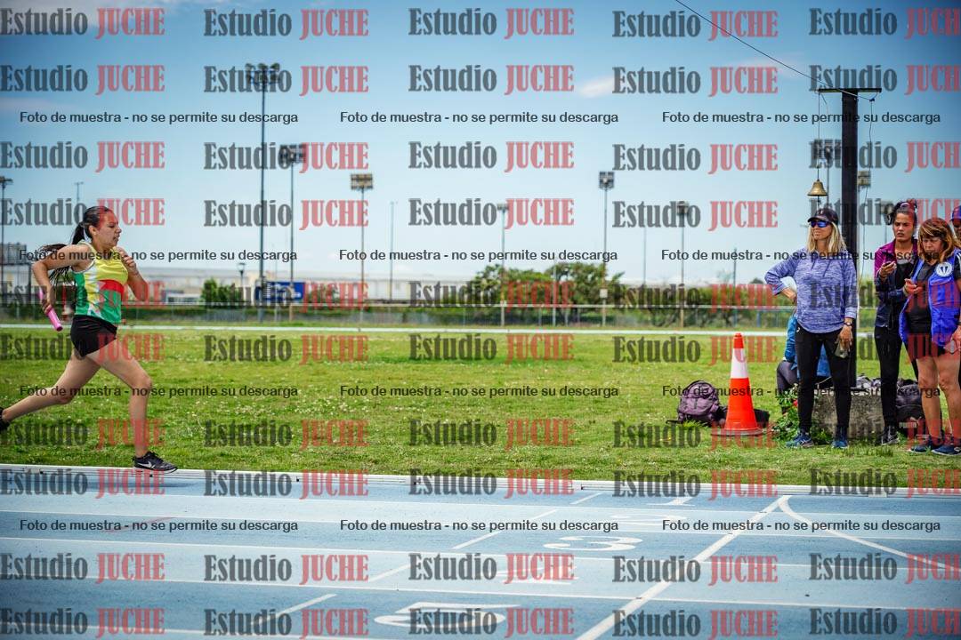 Fotos de las postas 4x200 m llanos de mujeres