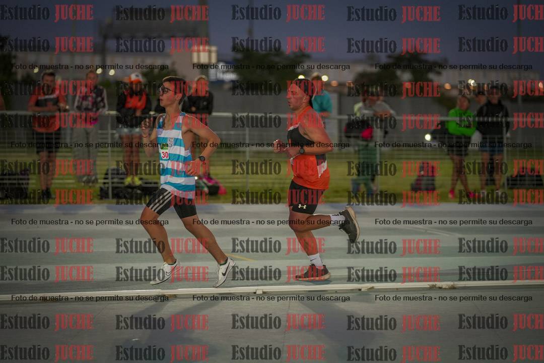 Fotos de los 3000 m llanos de varones