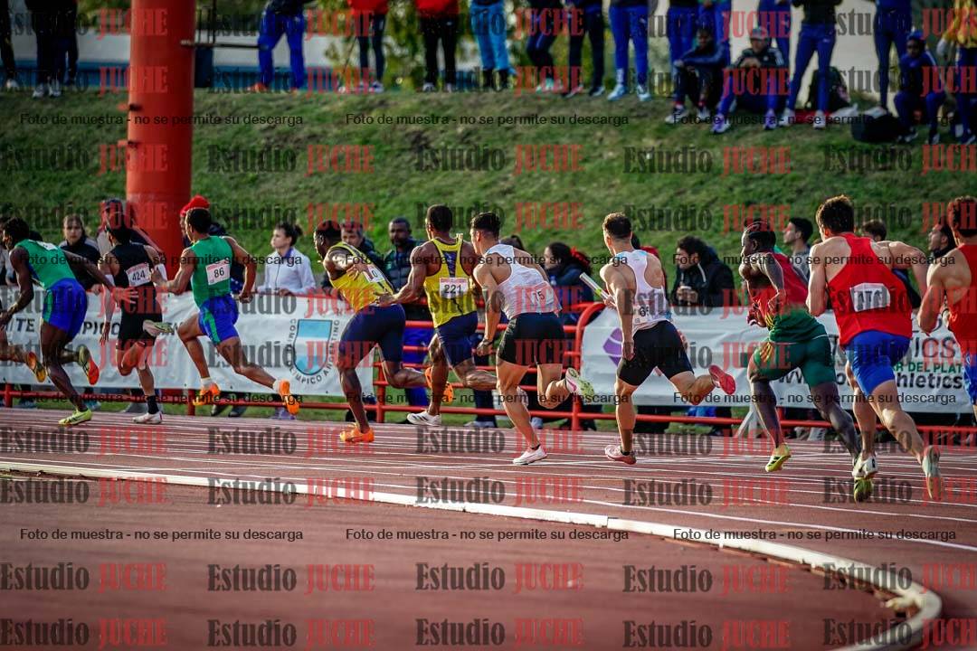 Fotos de los relevos 4x100 m de varones