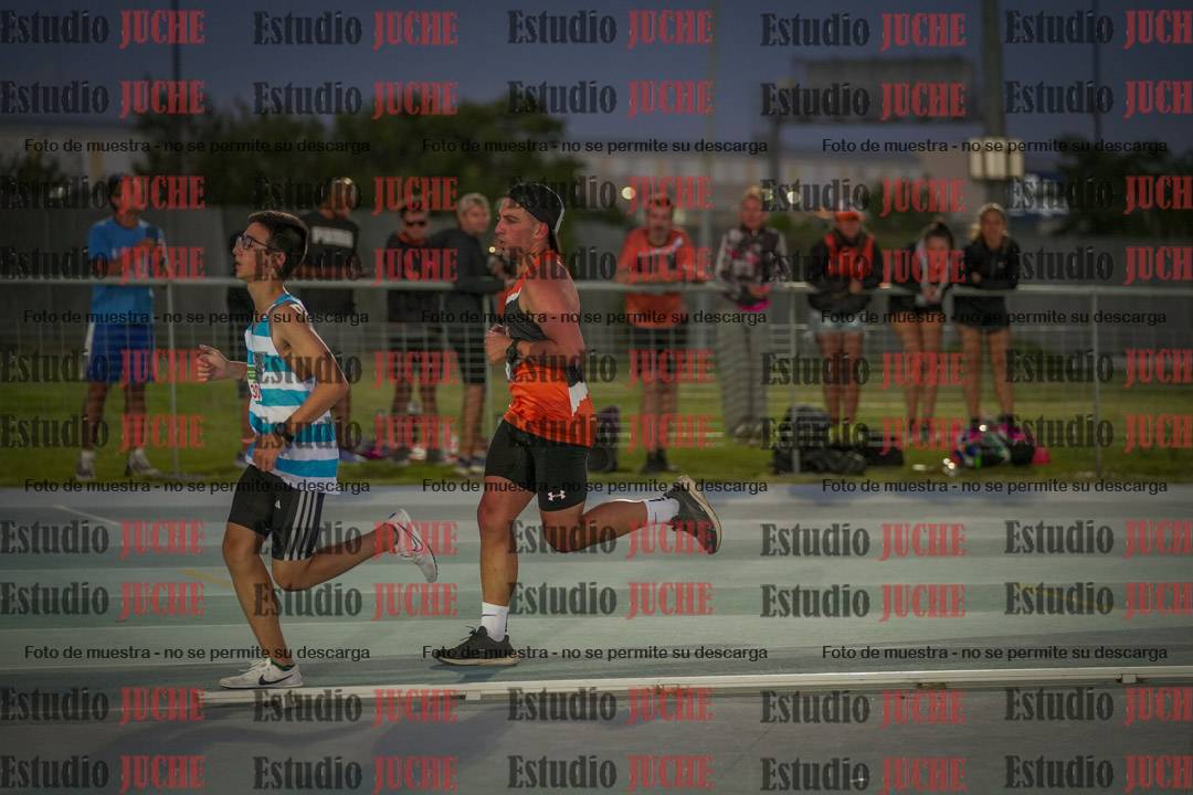Fotos de los 3000 m llanos de varones