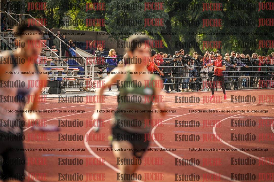 Fotos de las postas 4x400 m llanos de varones