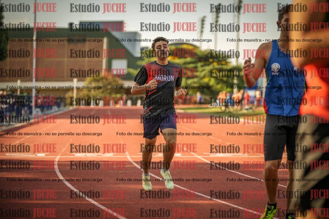 Fotos de los 400 m llanos de varones