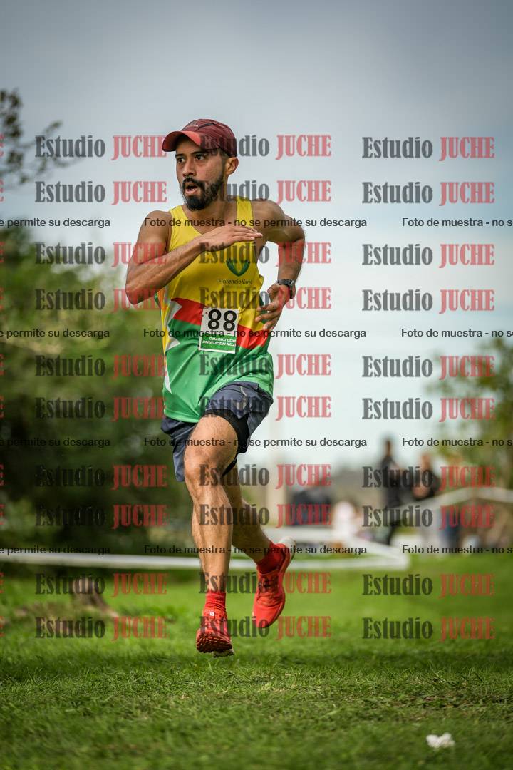 Fotos de la llegada del cross de 8000 m