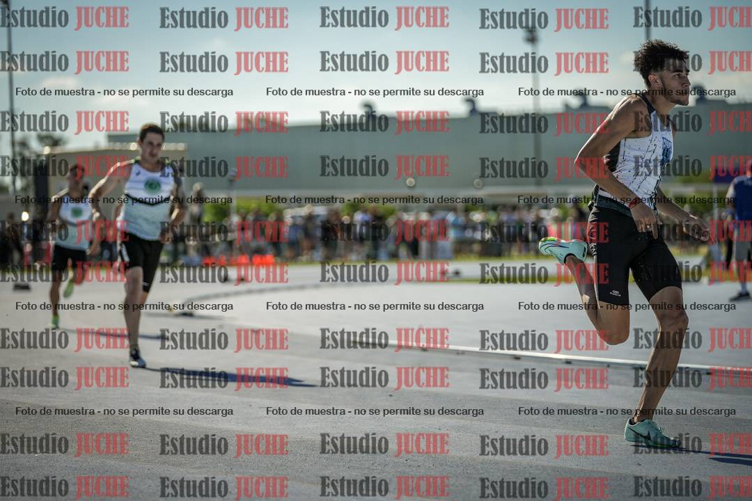 Fotos de los 400 m llanos de varones