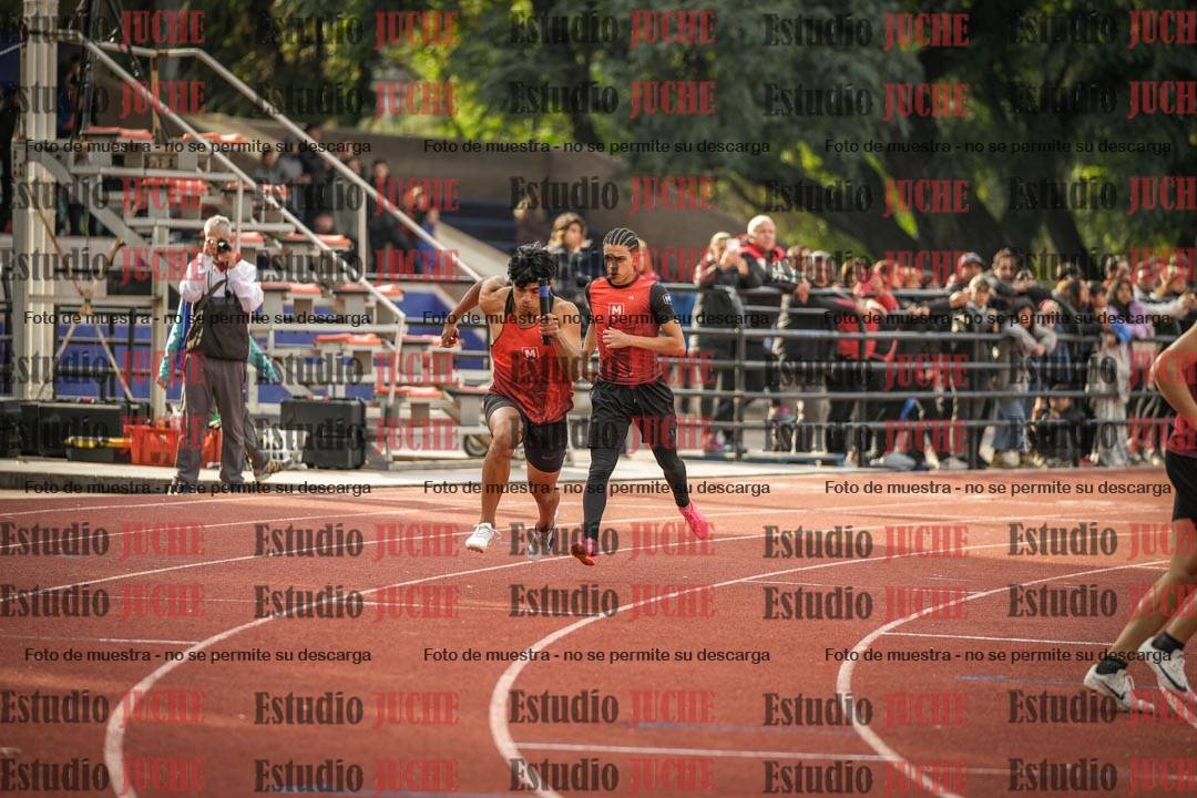 Fotos de las postas 4x400 m llanos de varones