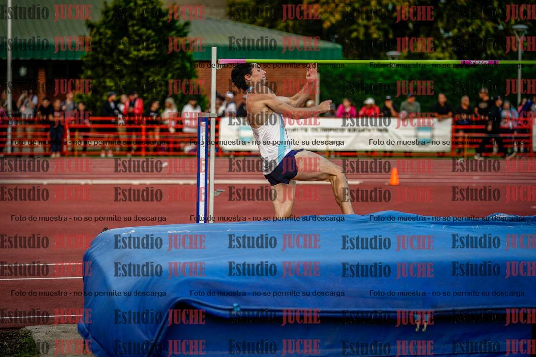 Fotos del salto en alto de varones - deca 4