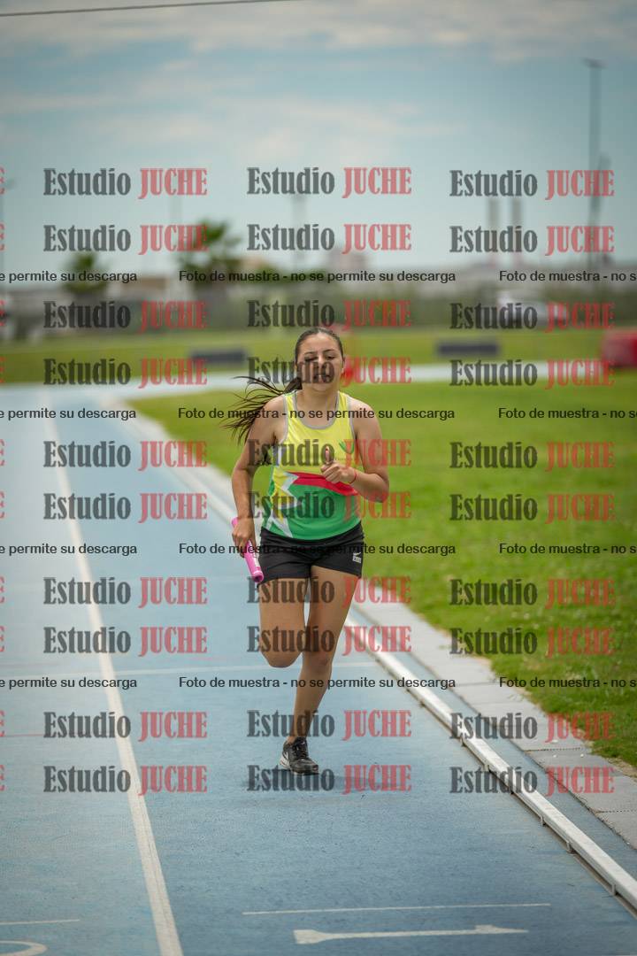 Fotos de las postas 4x200 m llanos de mujeres