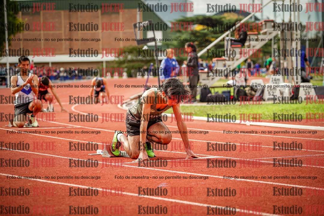 Fotos de los 400 m llanos de varones