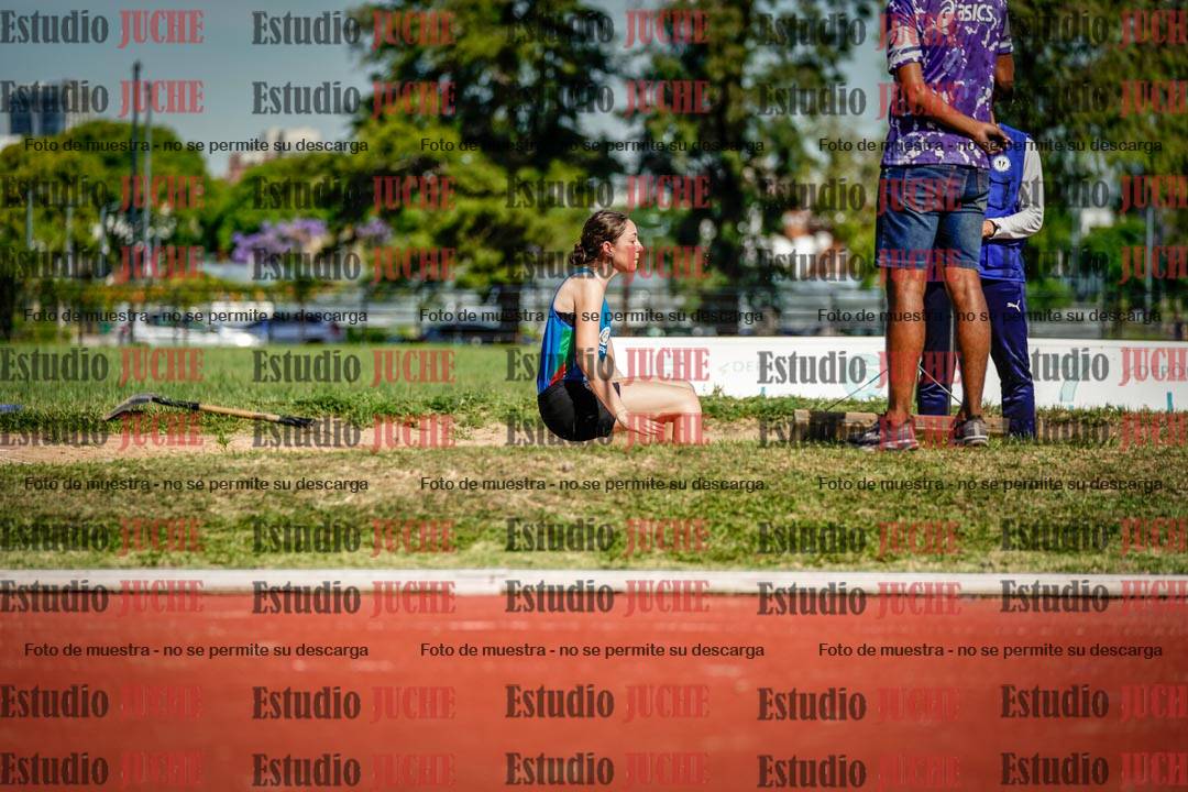 Fotos del salto en largo de mujeres