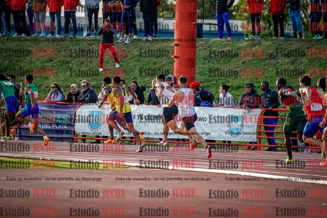 Fotos de los relevos 4x100 m de varones
