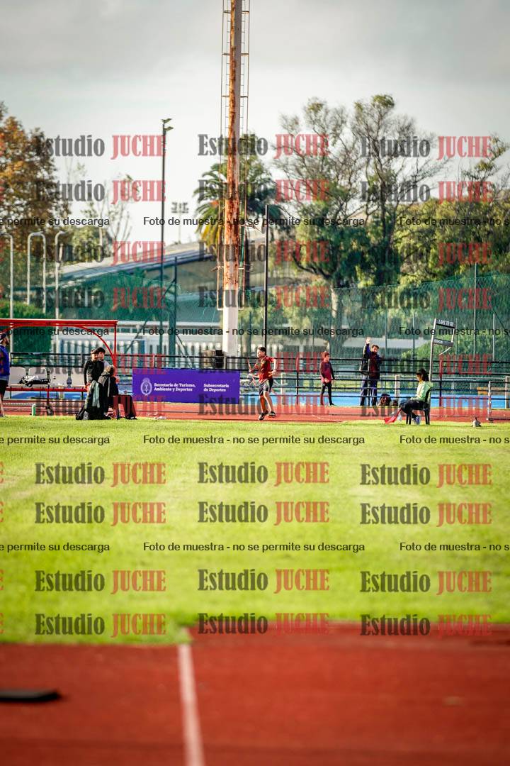 Fotos del lanzamiento de jabalina de mujeres y varones - U14