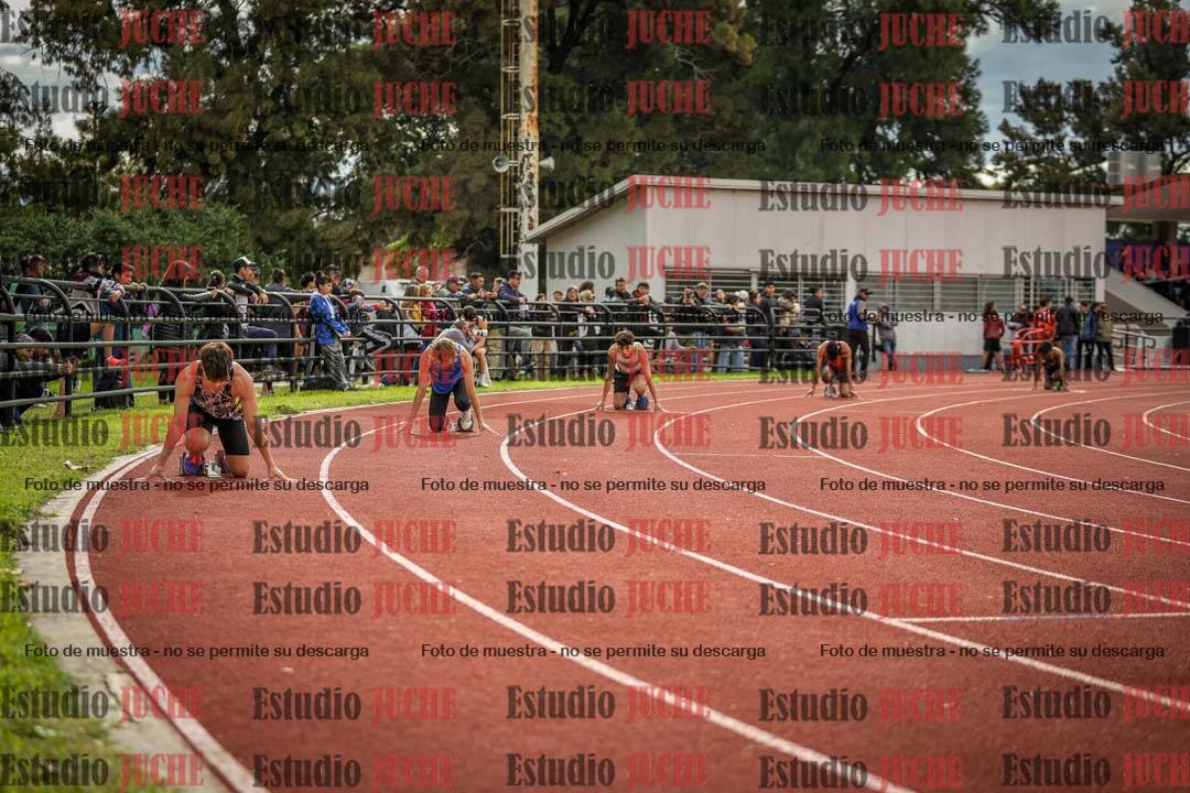 Fotos de los 400 m llanos de varones