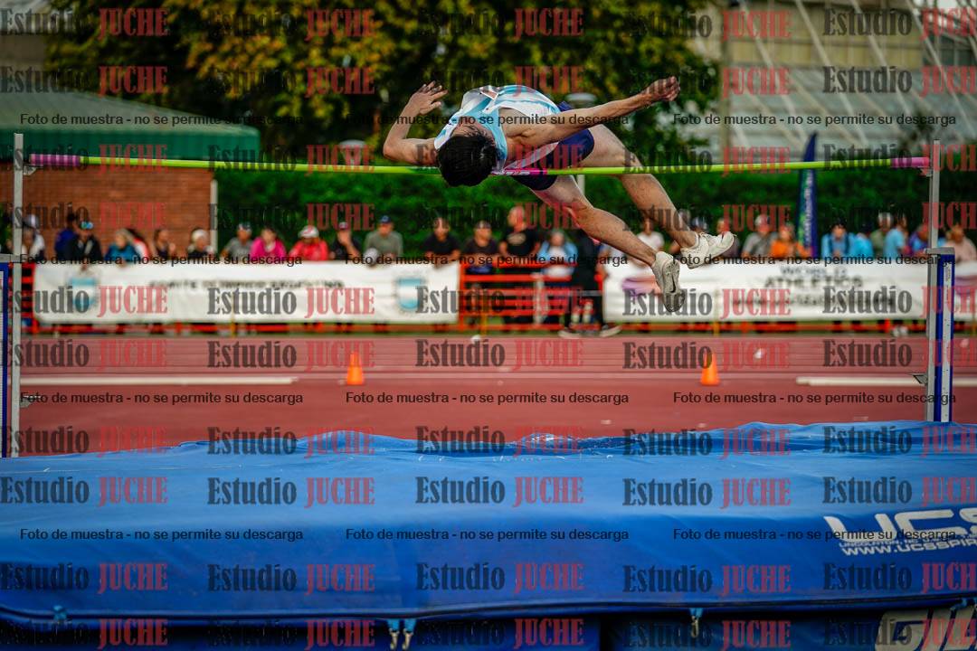 Fotos del salto en alto de varones - deca 4