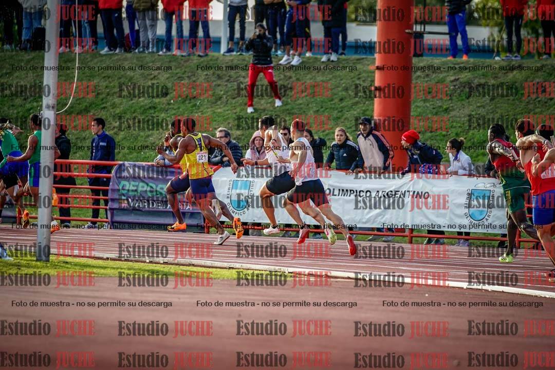 Fotos de los relevos 4x100 m de varones