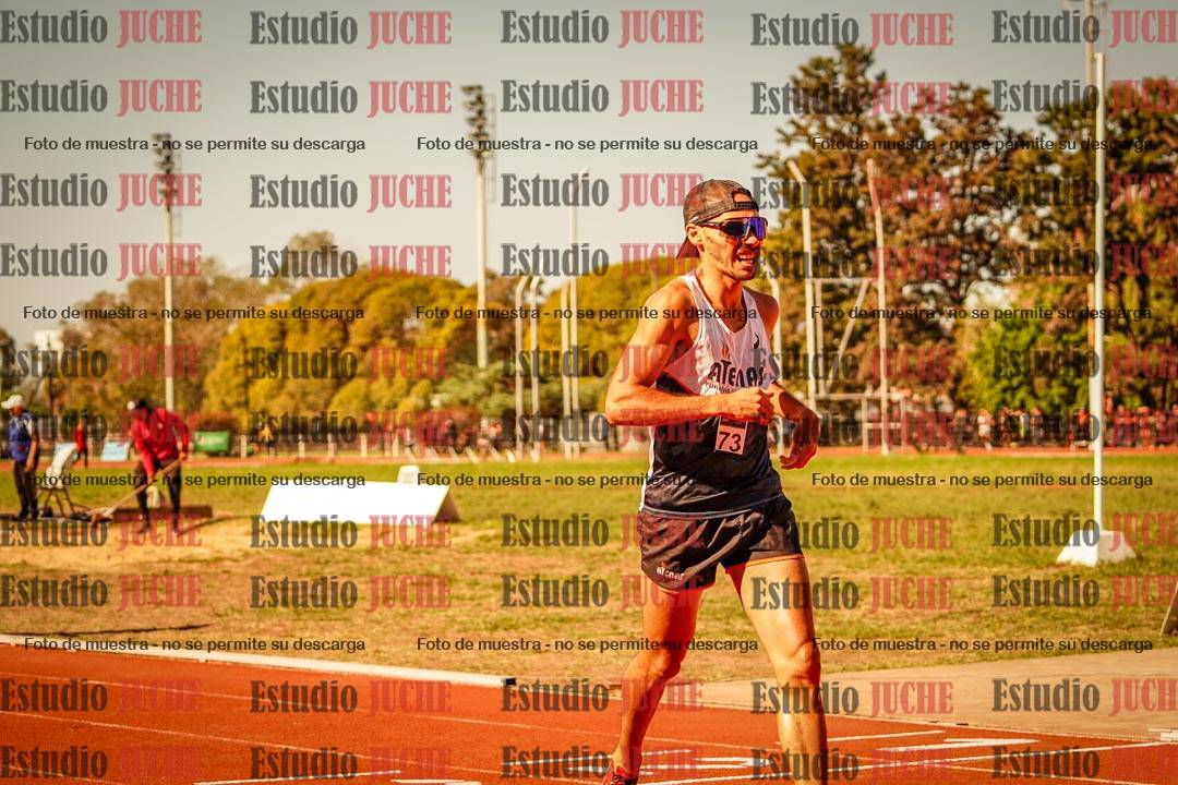 Fotos de los 800 m llanos de varones