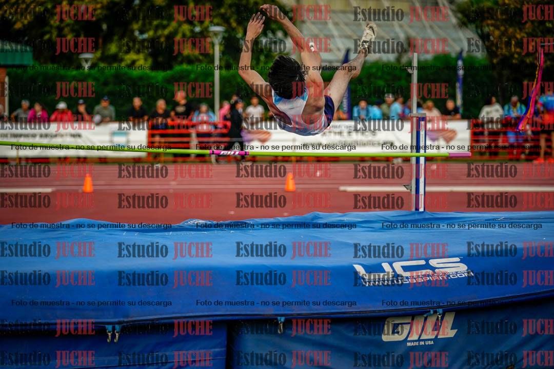 Fotos del salto en alto de varones - deca 4