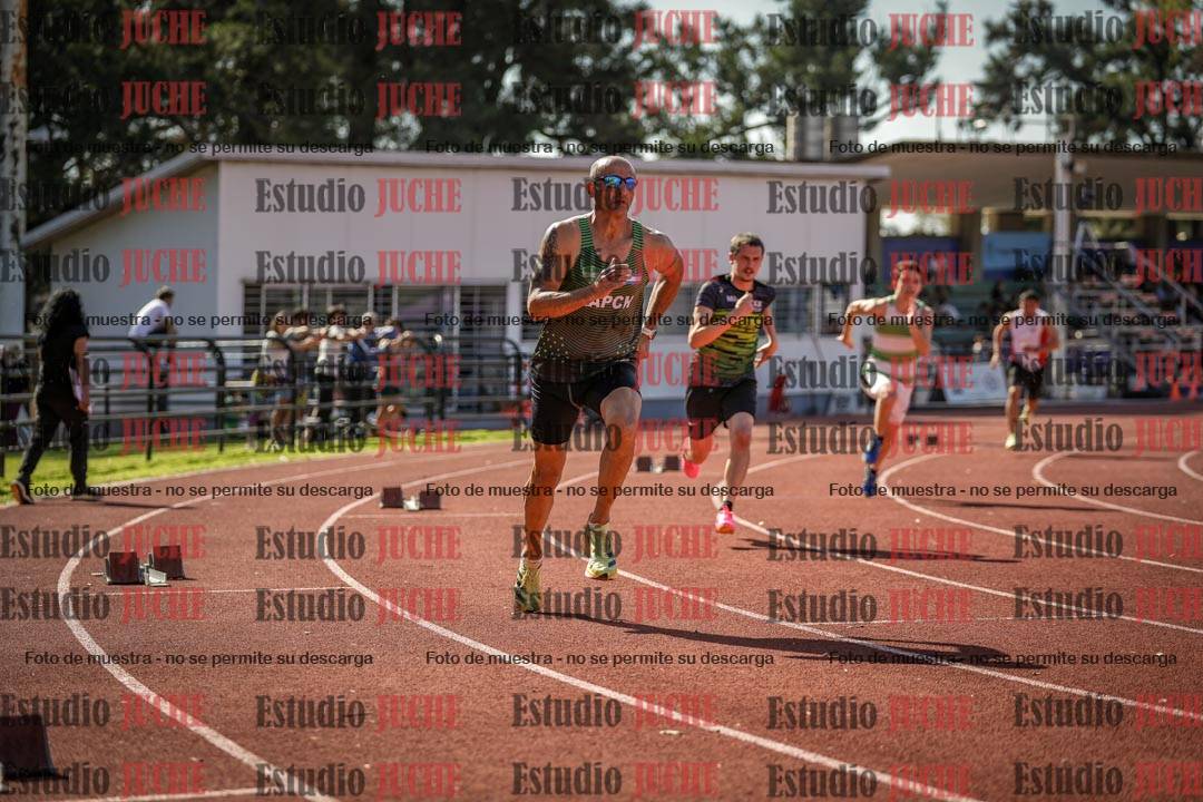 Fotos de los 400 m llanos de varones