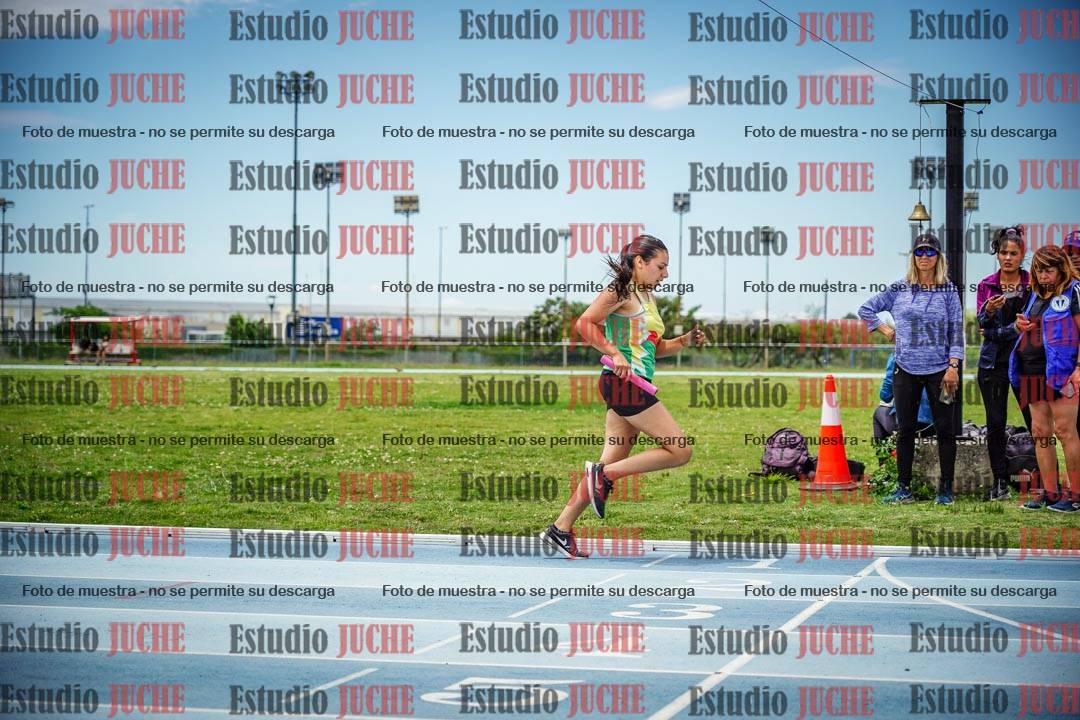 Fotos de las postas 4x200 m llanos de mujeres