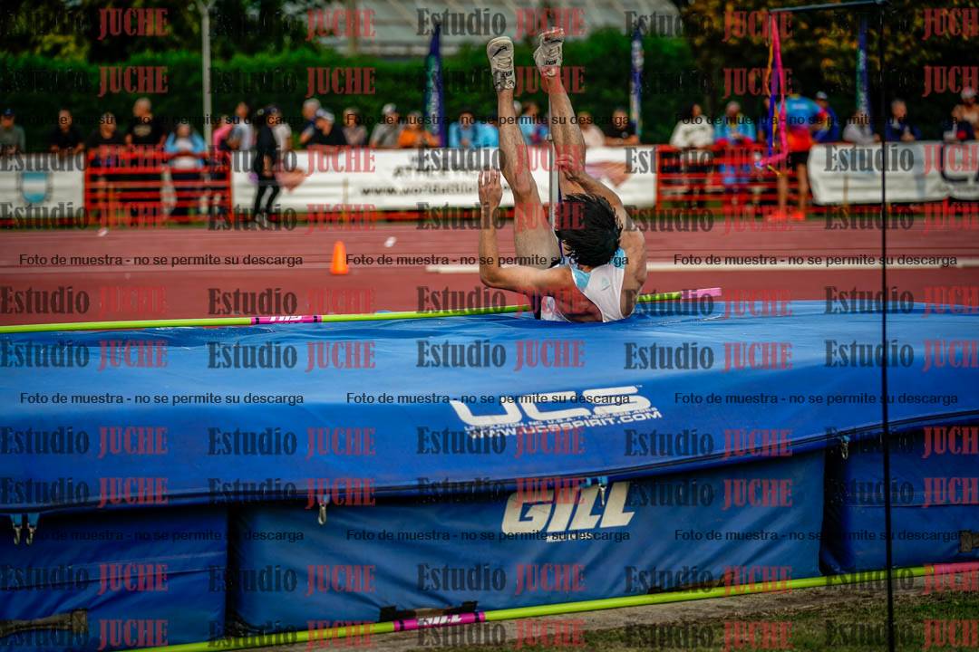 Fotos del salto en alto de varones - deca 4