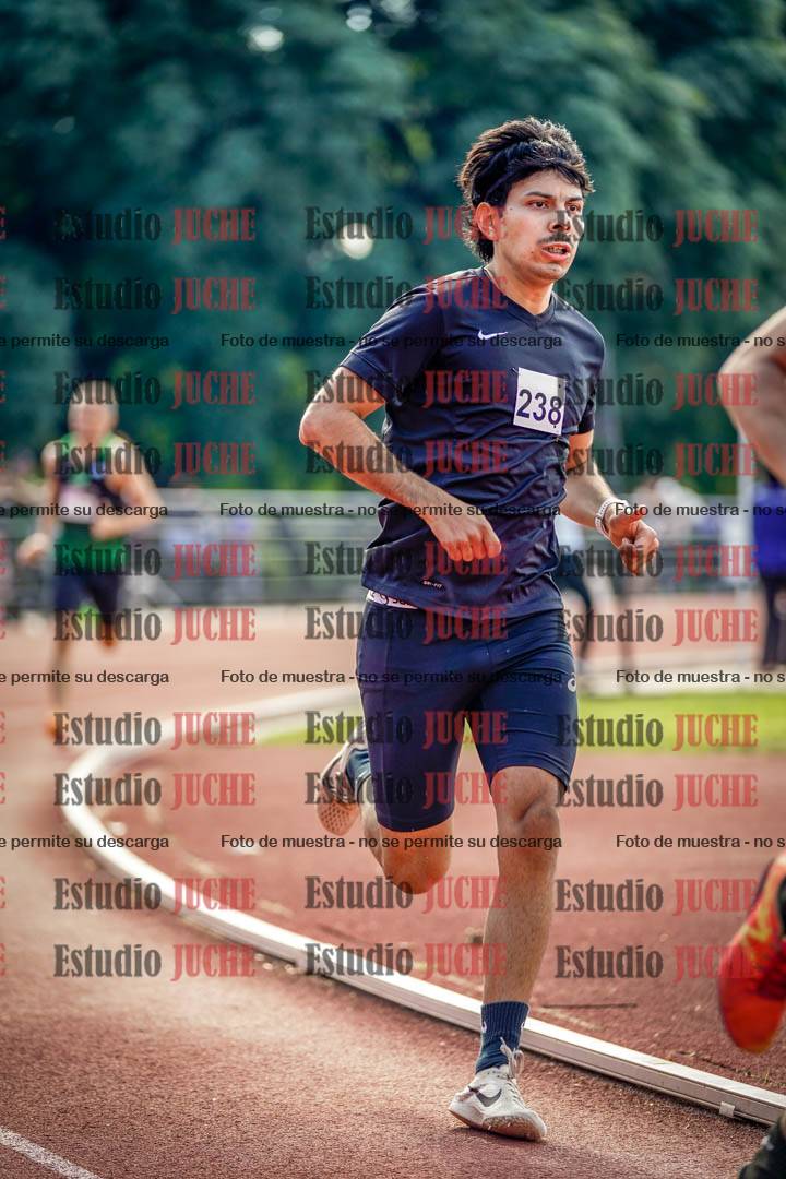 Fotos de los 800 m llanos de varones