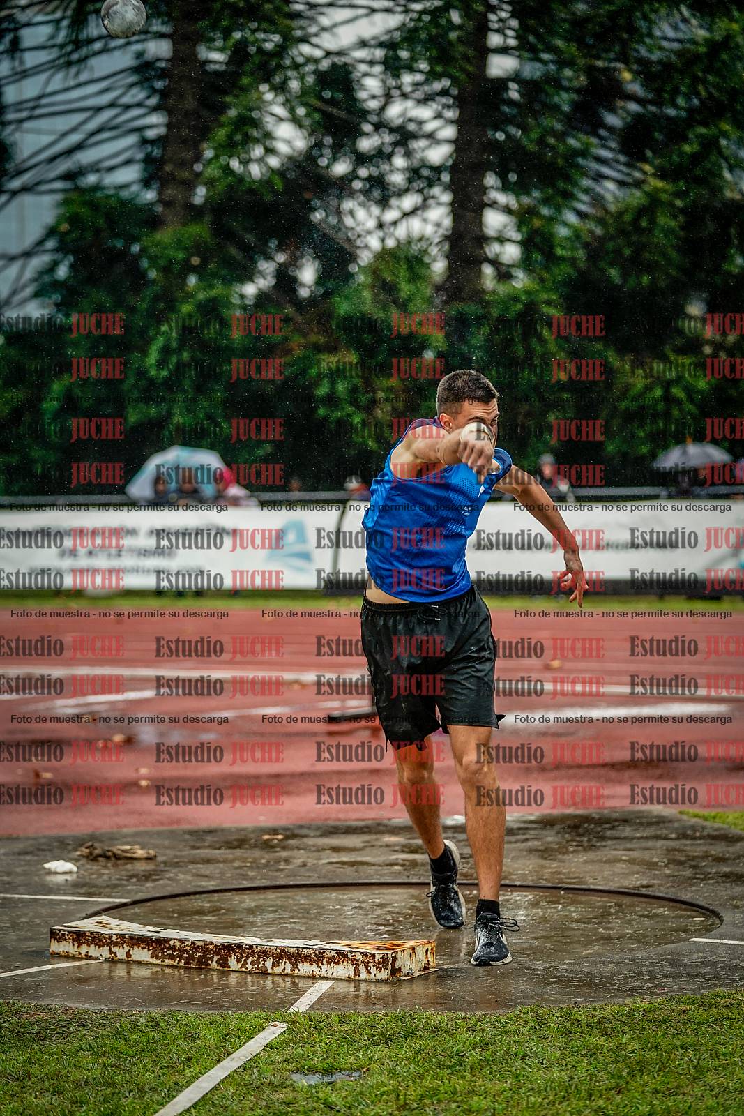 Fotos del lanzamiento de bala de varones - decatlón 3