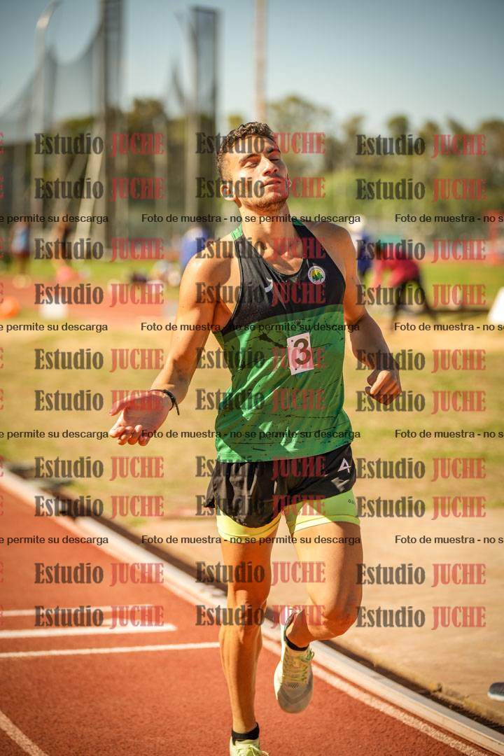 Fotos de los 800 m llanos de varones