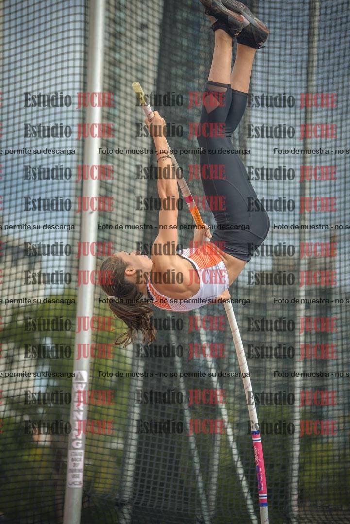 Fotos del salto con garrocha de mujeres y varones