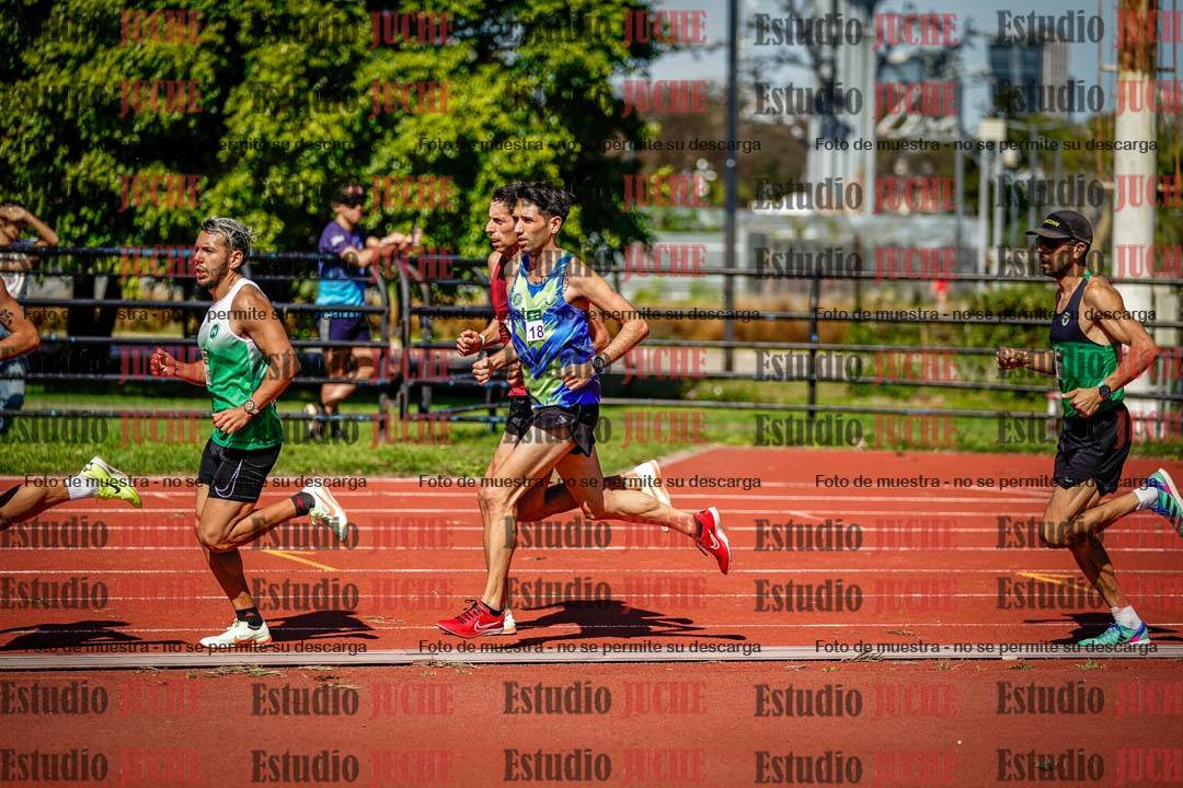 Fotos de los 5000 m llanos de mujeres y varones