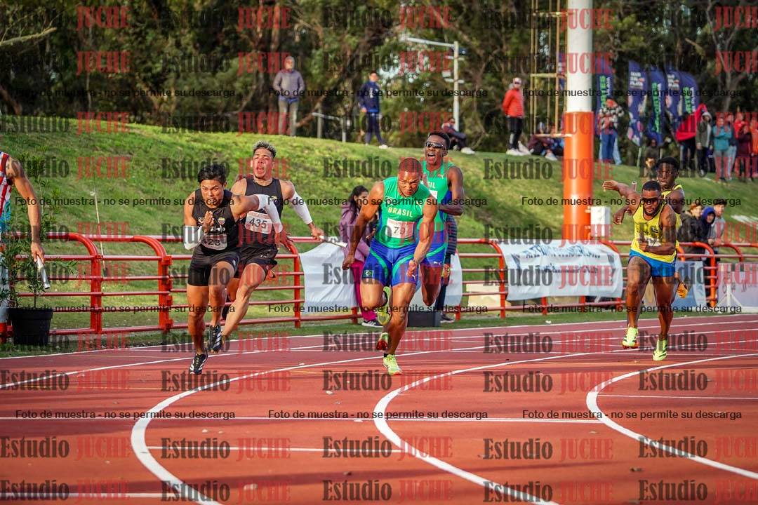 Fotos de los relevos 4x100 m de varones