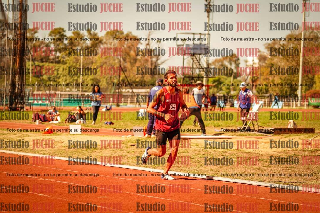 Fotos de los 800 m llanos de varones