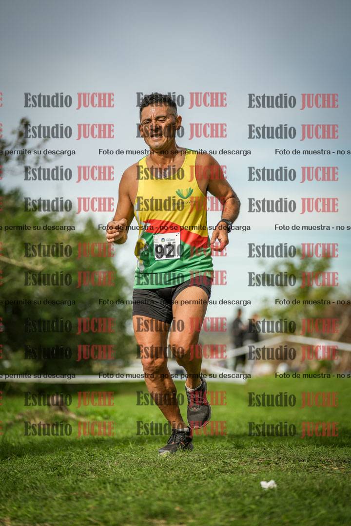 Fotos de la llegada del cross de 8000 m