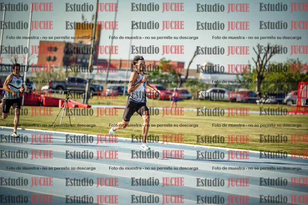 Fotos de los 400 m llanos de varones