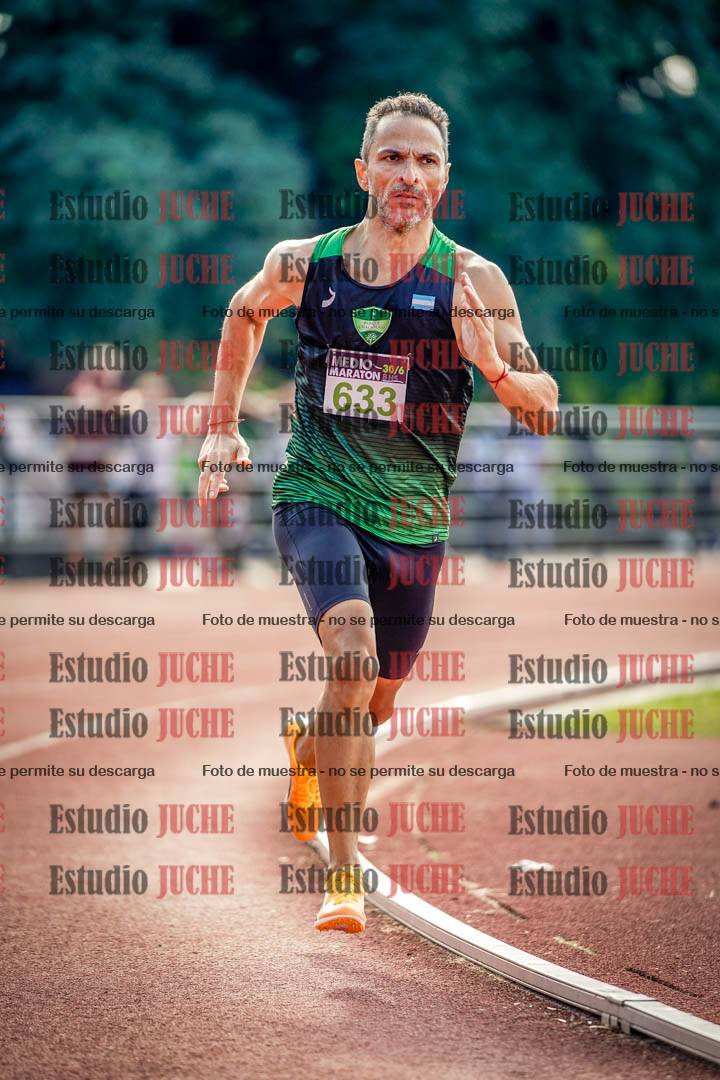 Fotos de los 800 m llanos de varones