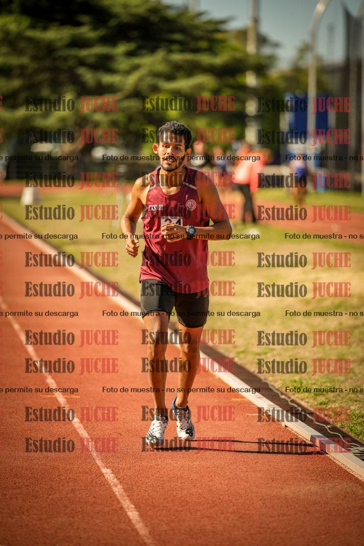 Fotos de los 800 m llanos de varones