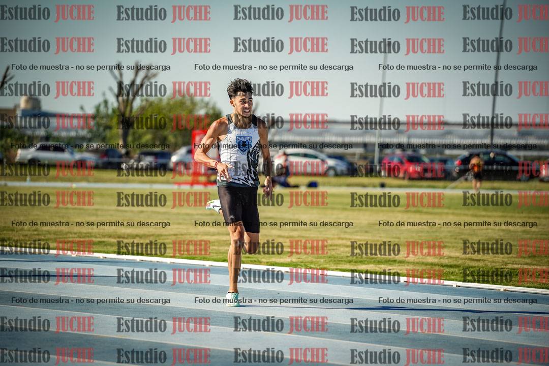 Fotos de los 400 m llanos de varones